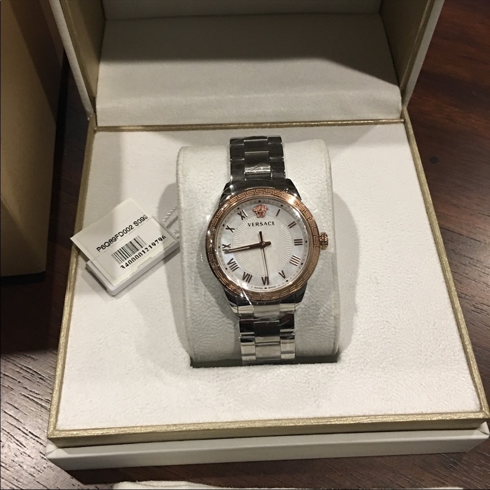 Versace watch - Picture 4 of 4